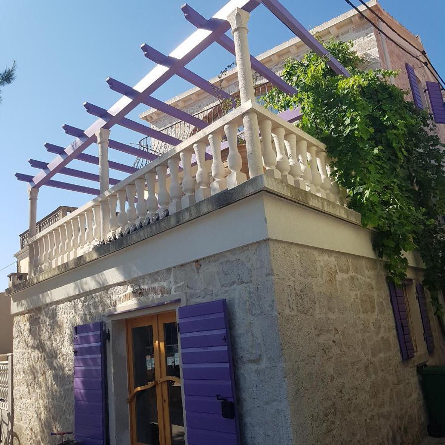 Apartamento Jardin Kapetanova Kuca Veli Iž Exterior foto