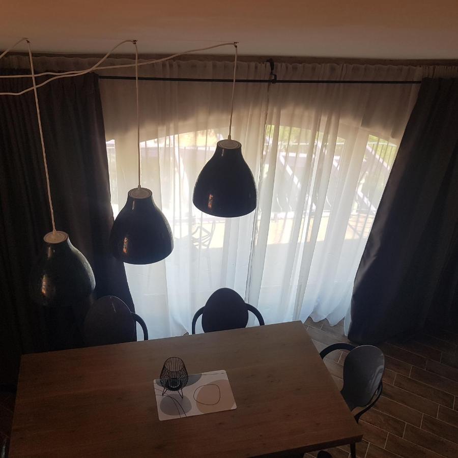 Apartamento Jardin Kapetanova Kuca Veli Iž Exterior foto