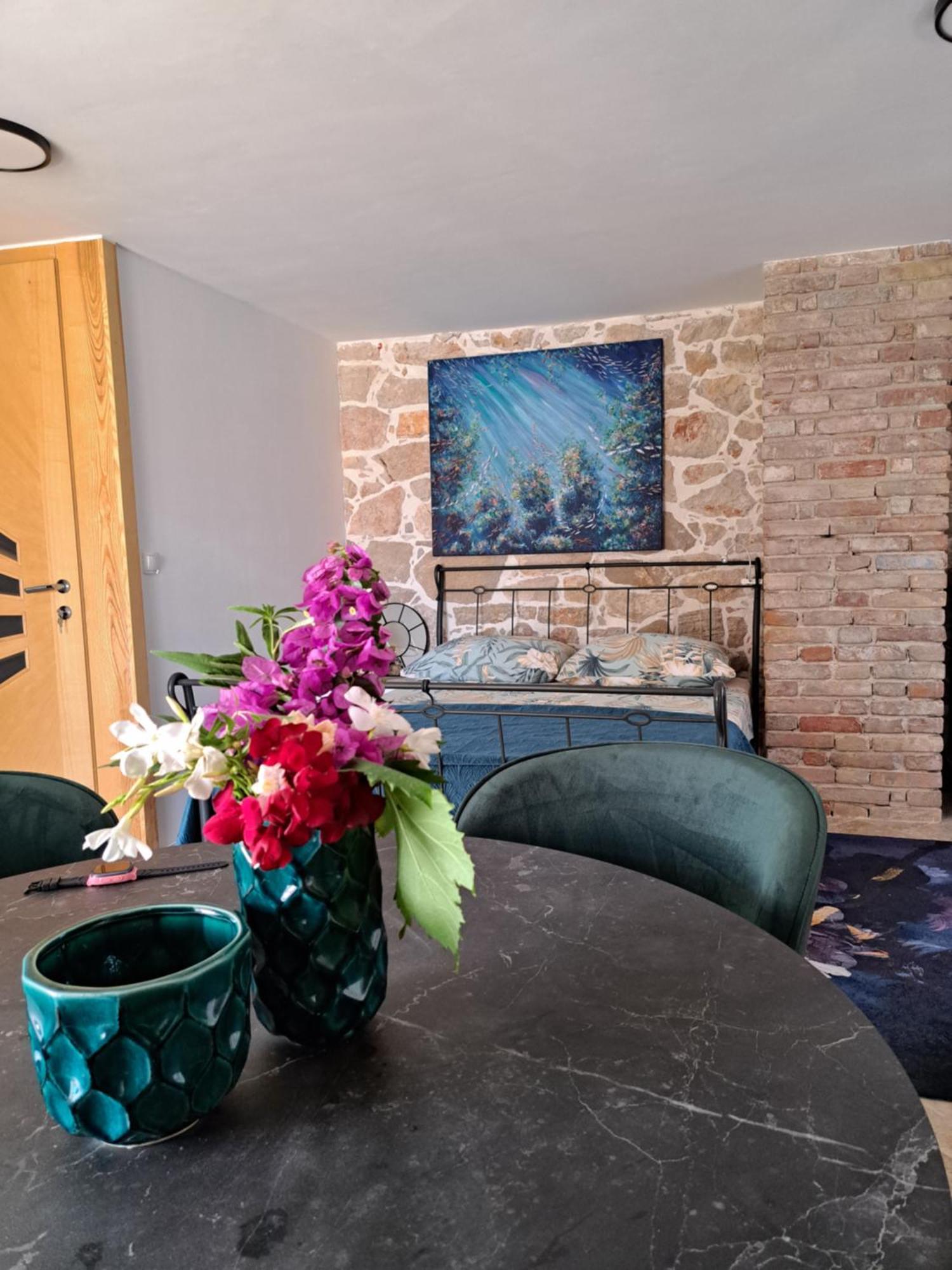 Apartamento Jardin Kapetanova Kuca Veli Iž Exterior foto